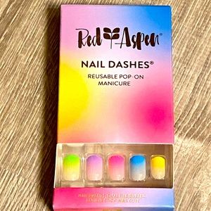 Red Aspen Chasing Rainbows Nail Dashes